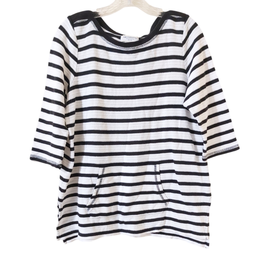 Liz Claiborne Weekend Petite Black & White Striped Lightweight Pull Over Sweater